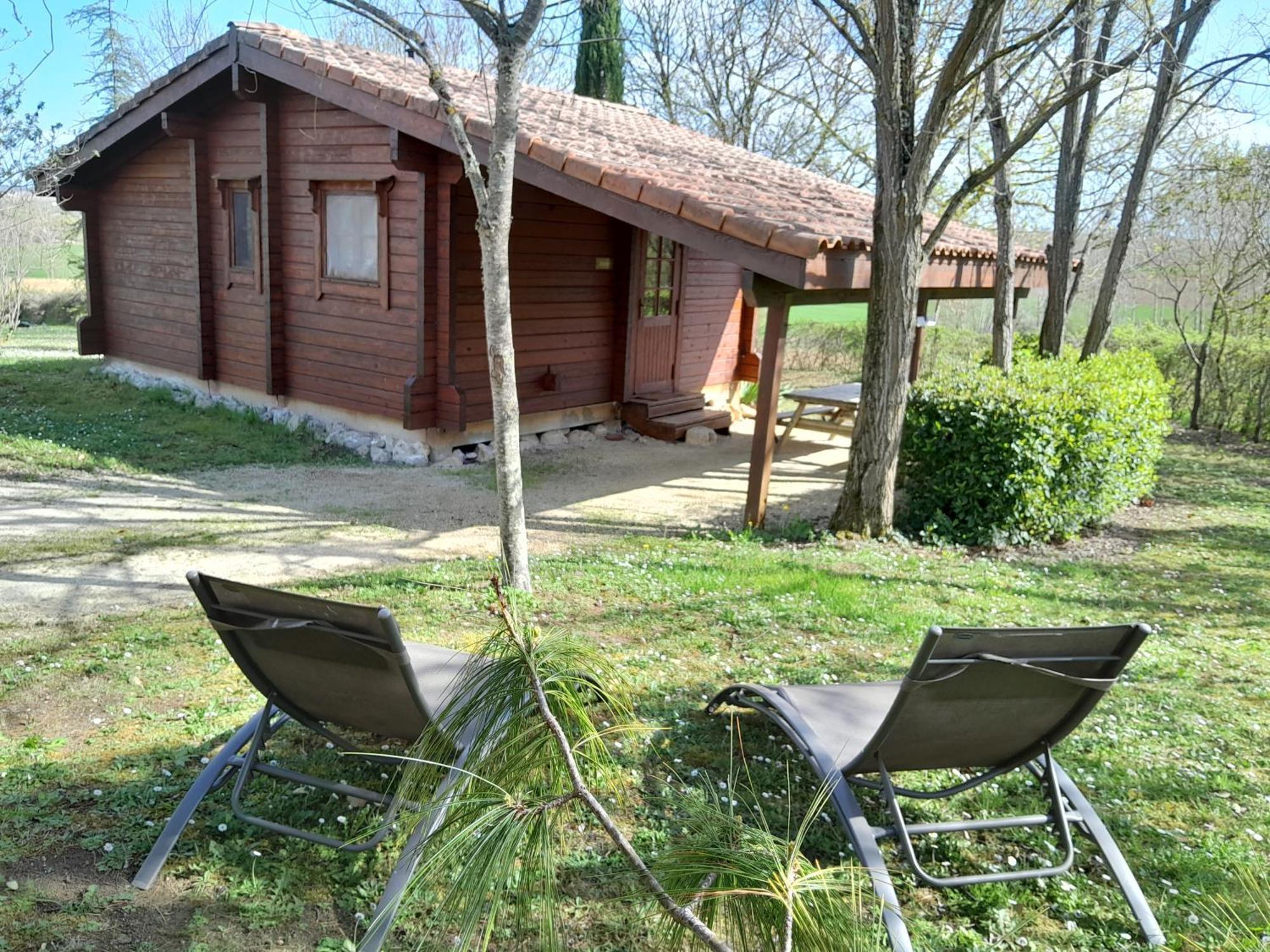 Les Chalets De Grazimis Condom Exterior photo
